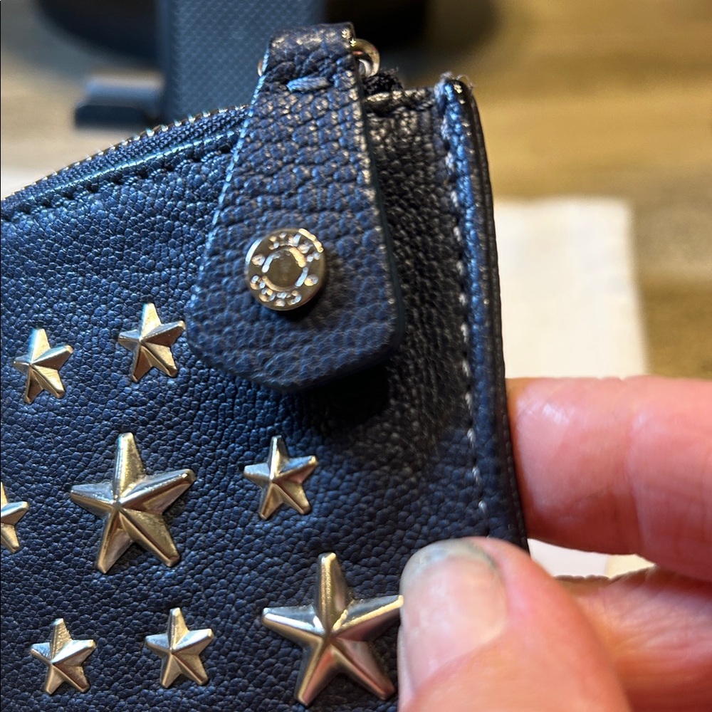 126. Jimmy Choo dark metallic blue/black leather key cles - Picture 10 of 10